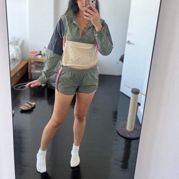 AERO NWT Army Green and Pink Windbreaker zip up and shorts athletic set - Picture 4 of 7
